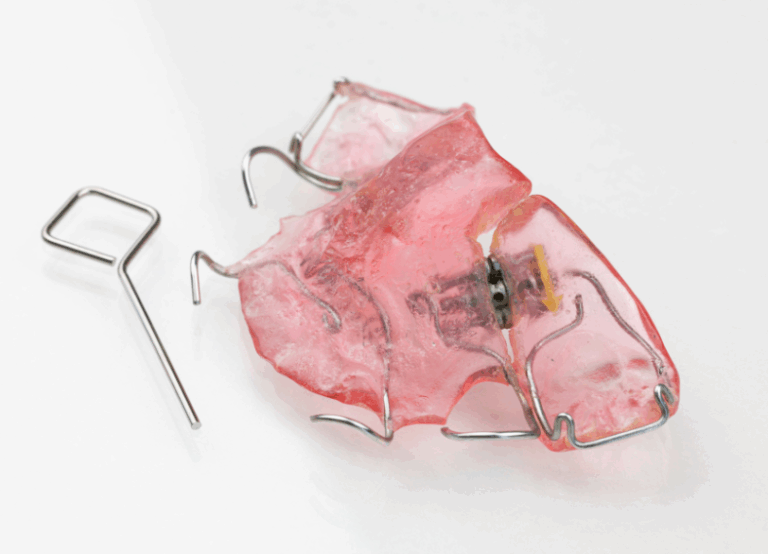 床矯正装置|あおやま歯科