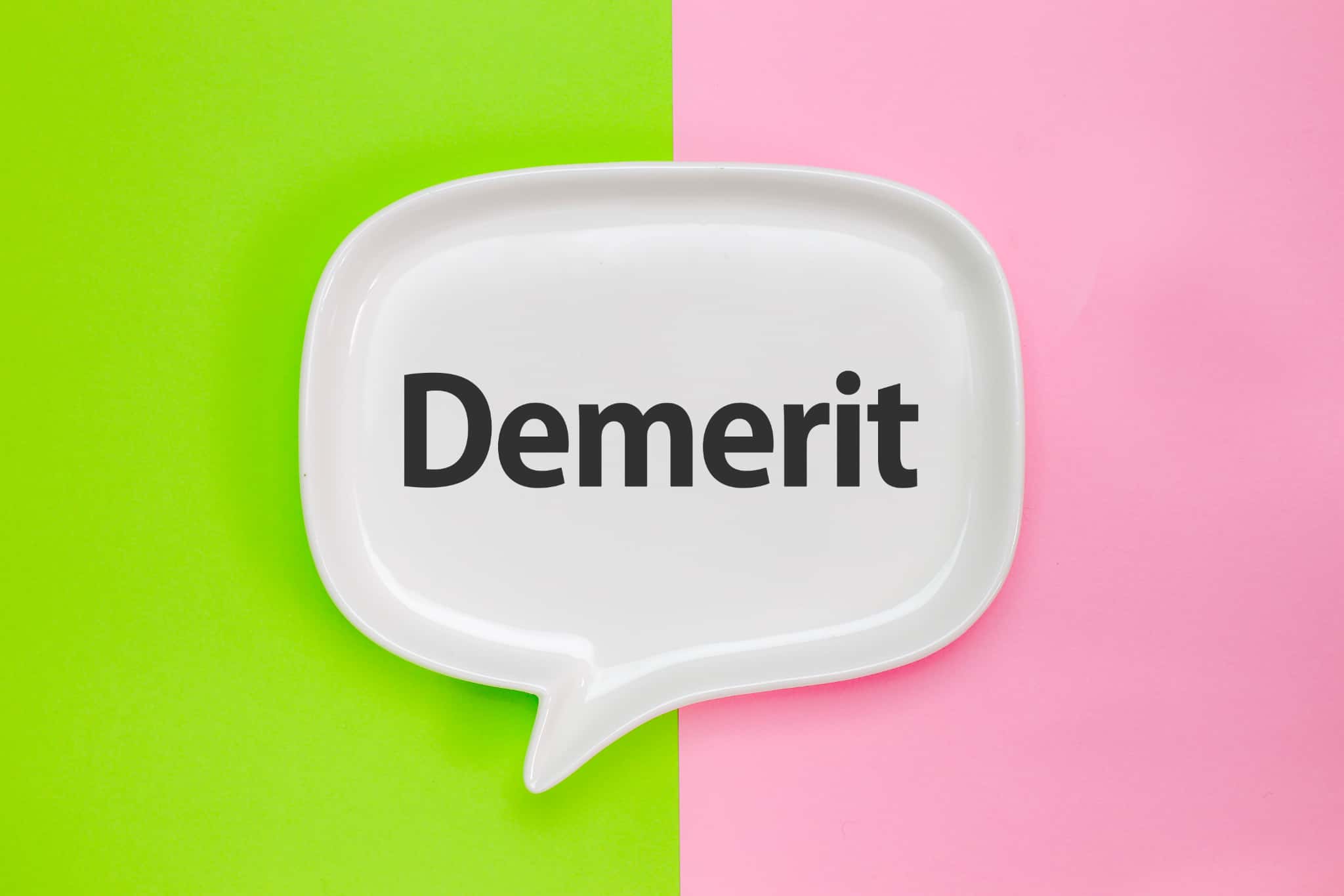 インビザラインのデメリットを説明するイメージ