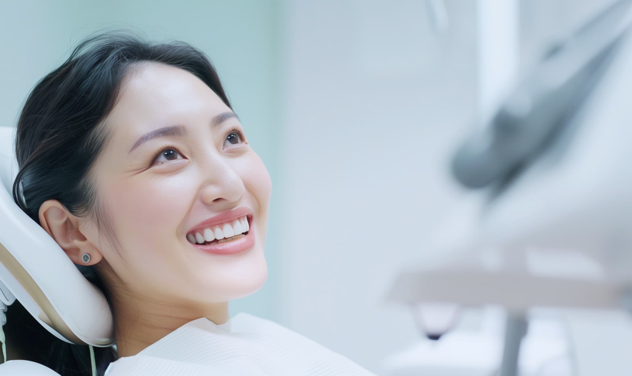 矯正のために抜歯をした女性